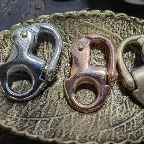 Tira fina hecha a mano de cobre