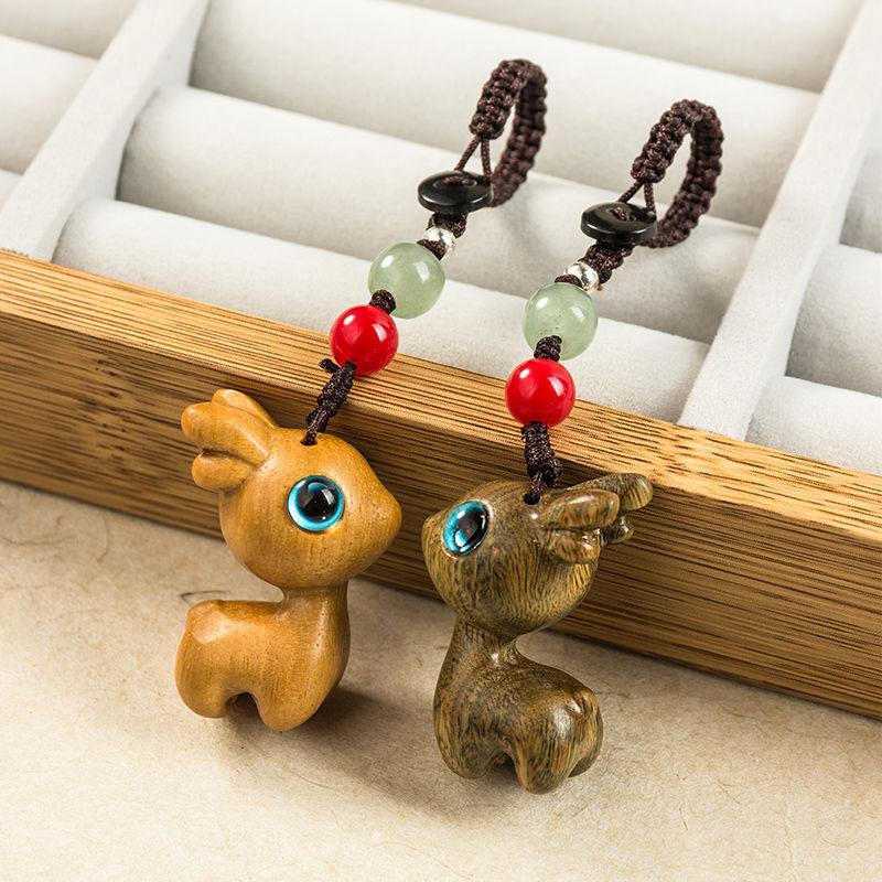 Portachiavi a forma di cervo in legno di sandalo, catena per auto intrecciata fatta a mano, ciondolo creativo per zaino, per uomini e donne, chiave di celebrità di Internet_voghion.com