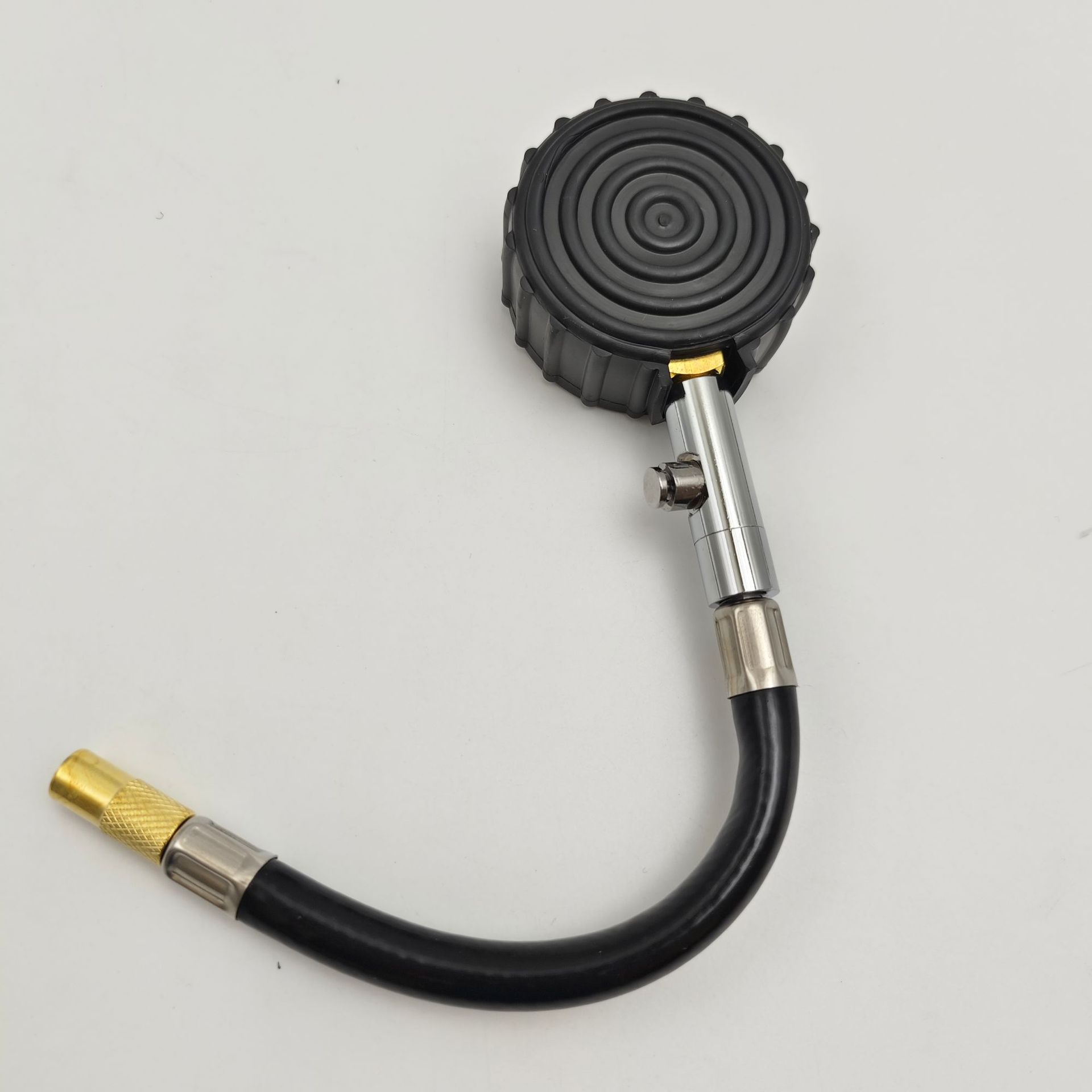 High-precision car tire pressure gauge, multifunctional with deflation function, long hose mechanical tire pressure gauge detector