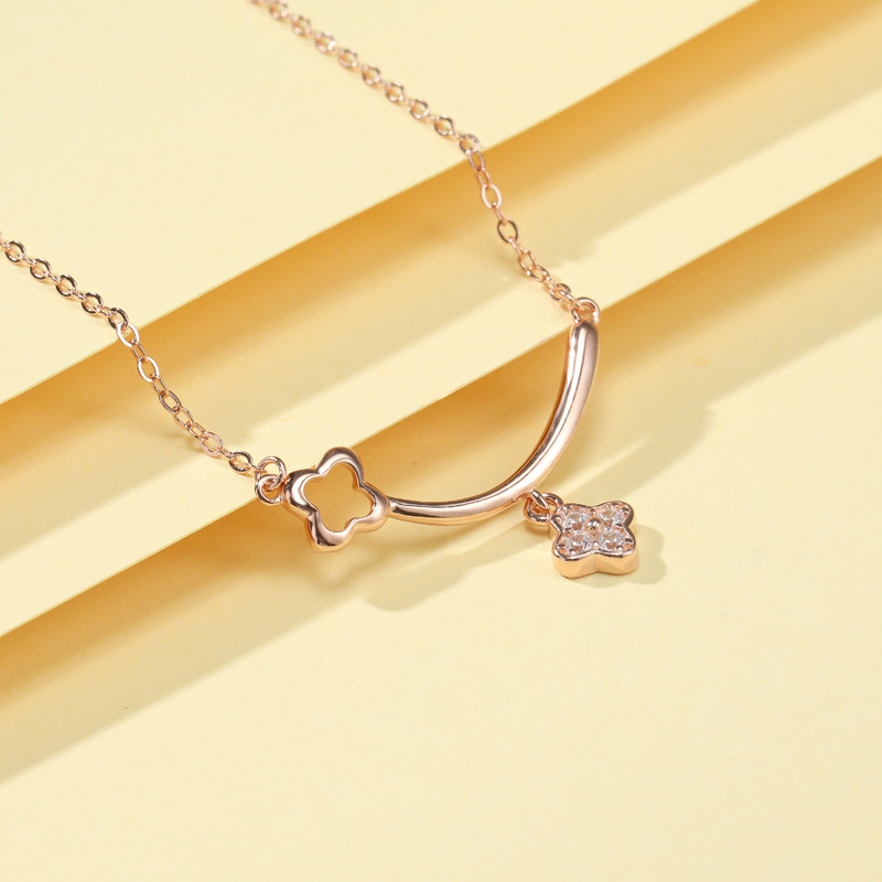 Estilo coreano transfronterizo nuevo pequeño collar fresco accesorios femeninos s925 plata con incrustaciones de circón personalidad trébol conjunto cadena al por mayor