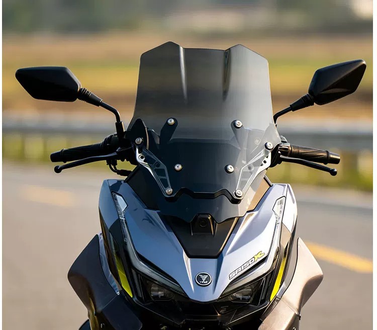 Rider Bull is suitable for the modification of the blackened front windshield and rain shield accessories for the Wuji Winglong SR150R racing motorcycle