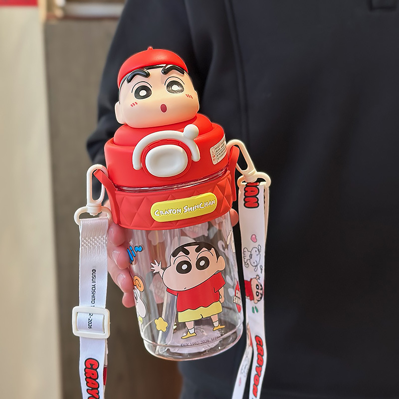 Nuevo tipo de taza de paja para niños de crayón de gran capacidad para estudiantes para ir a la escuela tetera de agua especial resistente a altas temperaturas y taza de agua de transporte inclinada