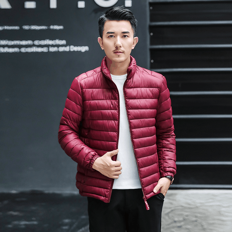Зимняя мужская куртка с хлопковой подкладкой, Легкая короткая Повседневная куртка с хлопковой подкладкой для молодых и средних лет, новая мужская куртка больших размеров с воротником-стойкой