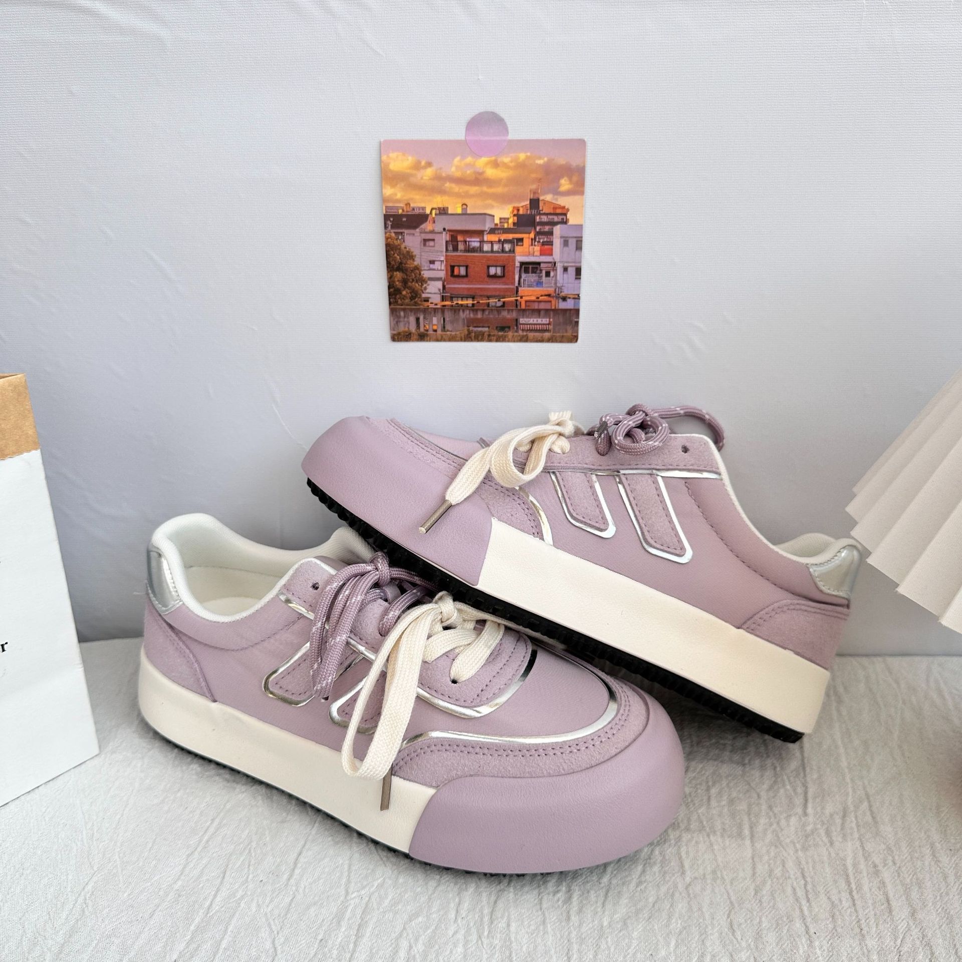 6634 plantillas de látex/zapatos blancos de suela gruesa, diseño de nicho retro de punta redonda para mujer 2025 nuevas zapatillas de deporte zapatos de entrenamiento alemán image 10