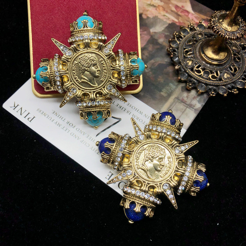 European and American Retro Court Style Brooch Lapis Lazulet Turquoise Gem Diamond Siberian Portrait All-match Pin