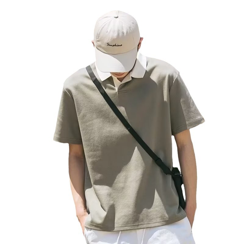 Tendencia 2024 nueva versión de la camiseta coreana de solapa de color de contraste Tendencia verano nueva camisa Polo de hombre camisa de media manga