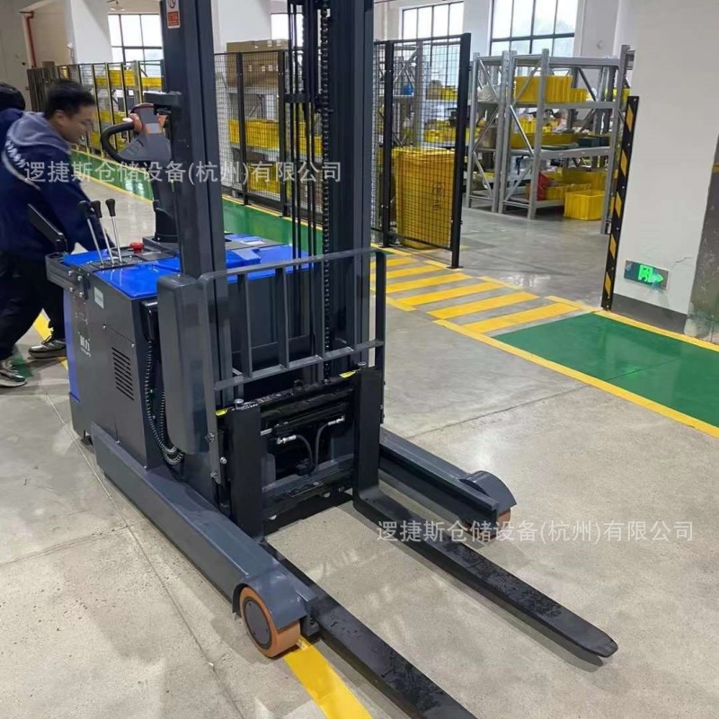 全电动前移式叉车2吨站驾式自动堆高车配重式叉车堆高车装卸车
