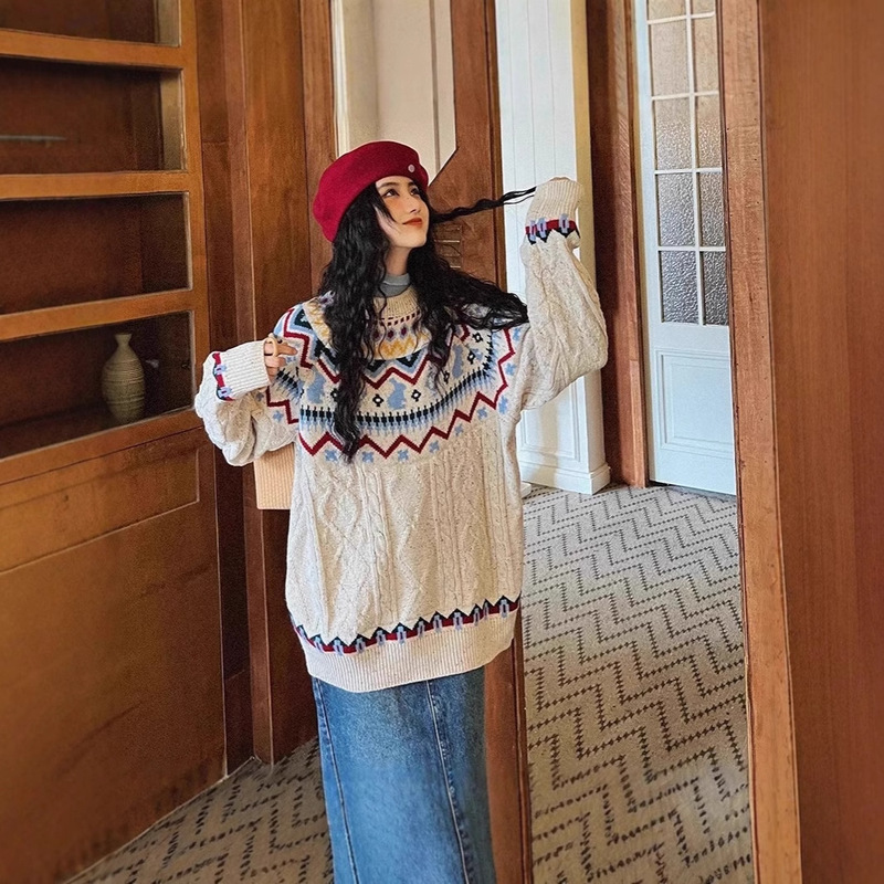 Tooling American Style Vintage Fairisland Floral Yarn Red Jacquard Knitwear Christmas New Year Base Sweater Autumn and Winter Tooling American Style Vintage Fairisland Floral Yarn Red Jacquard Knitwear Christmas New Year Base Sweater Autumn and Winter