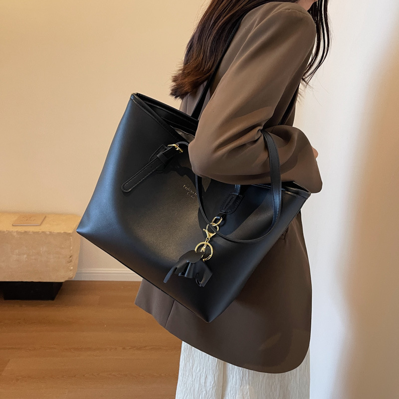 Trending Cross-Border Large Capacity Tote Bag For Women 2025 New Arrival Work Commuter Shoulder Bag Versatile Casual Trendy Underarm Bag - Thumbnail 7