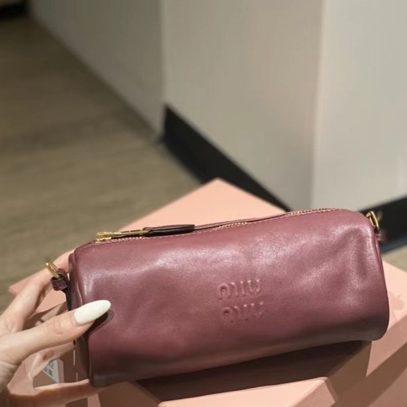 miu缪新款笔筒包复古简约手拎女包百搭时尚单肩轻便笔袋包腋下包|undefined