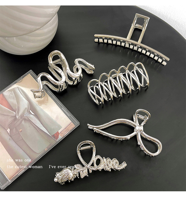 30g Weight Hair Claws Hair Accessories Type 1 Piece Quantity Daily, Street Occasion Alloy Material Geometric Pattern Women's Gender Plating Design IG Style Style Women's Ig Style Geometric Alloy Plating Hair Claws 11