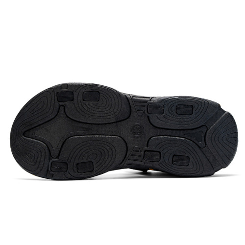 Children's summer sports sandals with breathable mesh, suitable for middle-aged children and kids, featuring holes for ventilation.