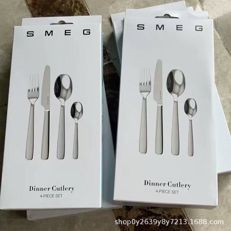 SMEGナイフスマーグ洋食食器4点セットナイフスプーンフォークセットステンレスナイフフォークスプーン4点セット|undefined