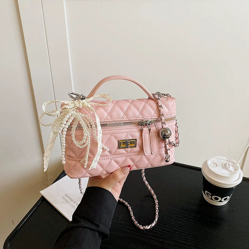 Маленькая сумка через плечо (Chanel style), цепочка-ручка, стёганый ромбовидный узор, 21,5×6,5×13 см