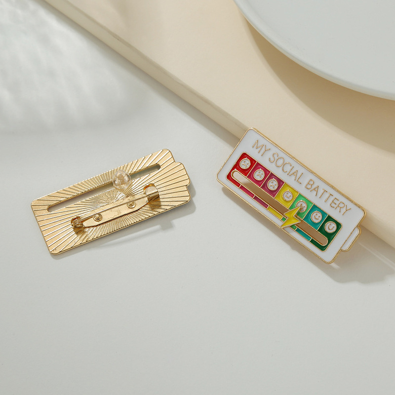 Mood-Changing Energy Battery Brooch, Mood Management Metal Fashion Pin, Fun Social Personality Badge