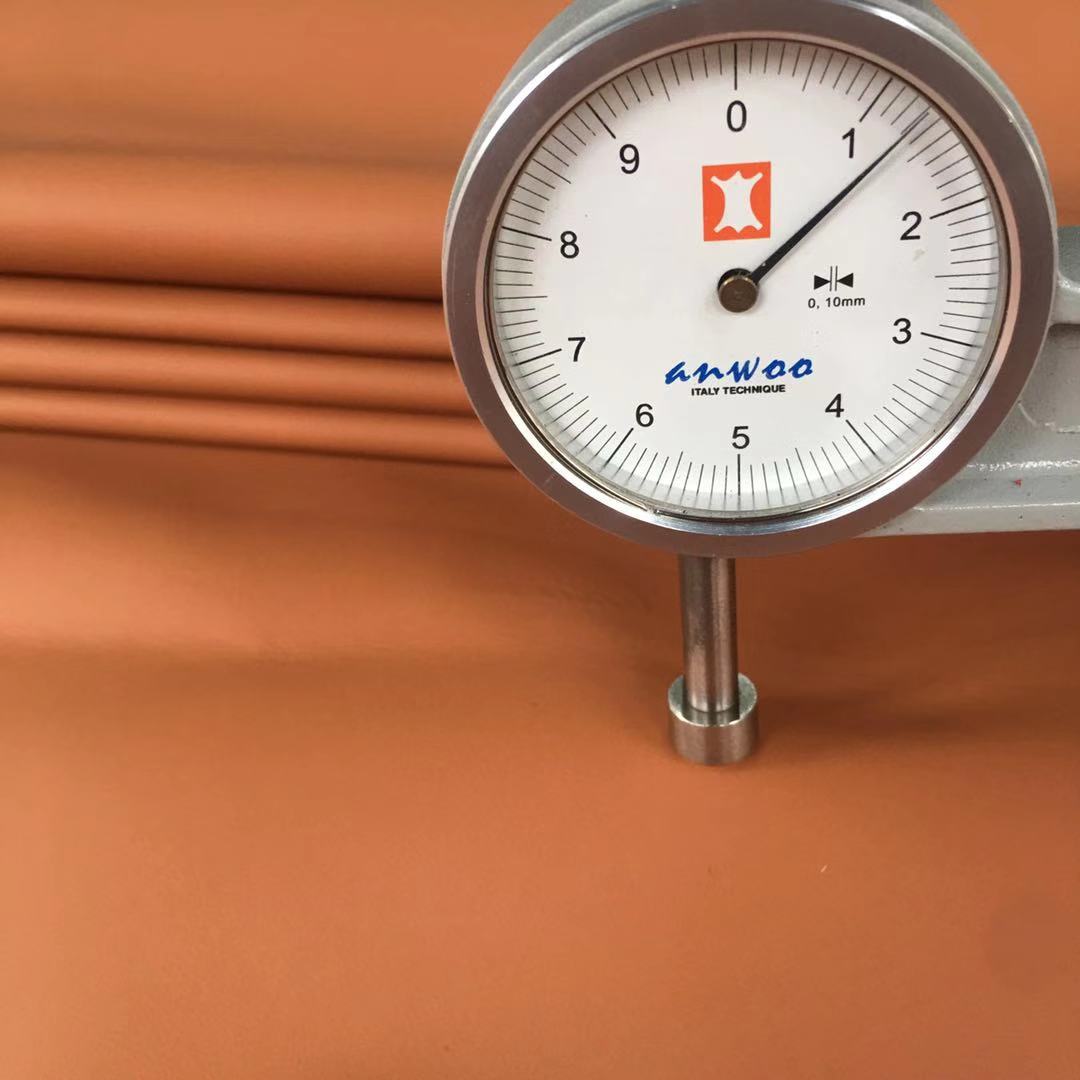 月销1500 橙色头层纳帕平纹汽车内饰汽车真皮1.3厚汽车座椅用