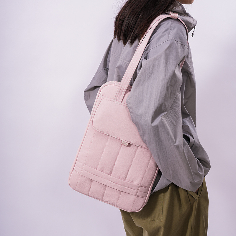 One-shoulder bag, handheld purse, laptop