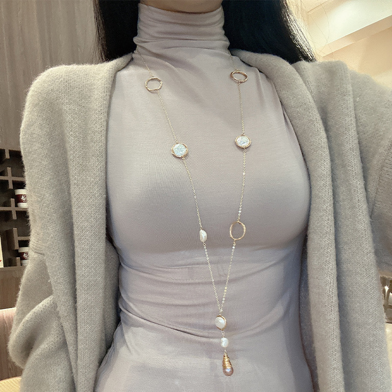 ¡Chica caliente! Natural de agua dulce perla suéter cadena nicho alto sentido sexy collar Europa y América 18K chapado en oro retención color
