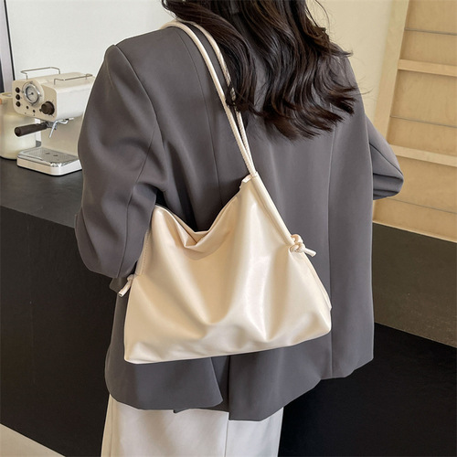 Large-capacity bag women's new fashion single shoulder armpit commuting 2024 casual trend fashion lazy style tote bag
