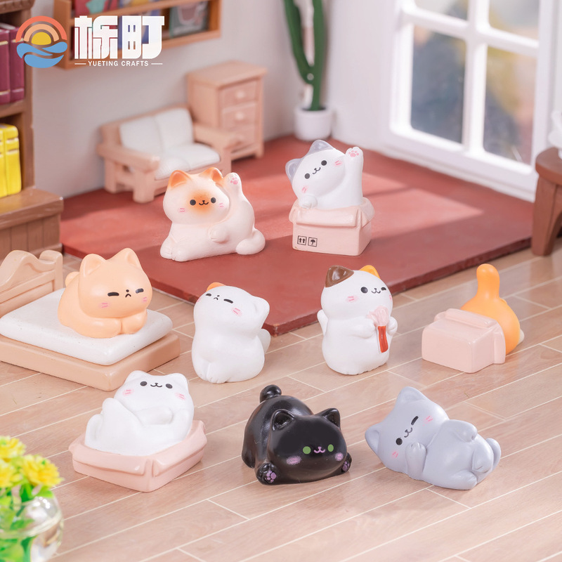 Cartoon Cute Cat Companion Micro Landscape Kitten DIY Dollhouse Decoration Car Ornament Desktop Small Ornament