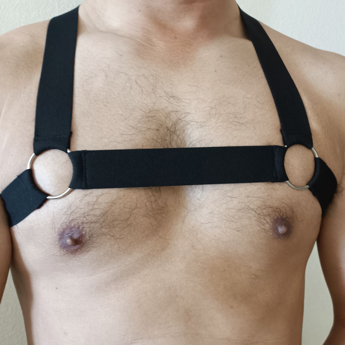 Hauts sexy pour hommes, au design révélateur, parfaits pour mettre en valeur les muscles et les tenues de sport. Ceinture pectorale intégrée. Idéaux pour les soirées, les fêtes et les performances._voghion.com