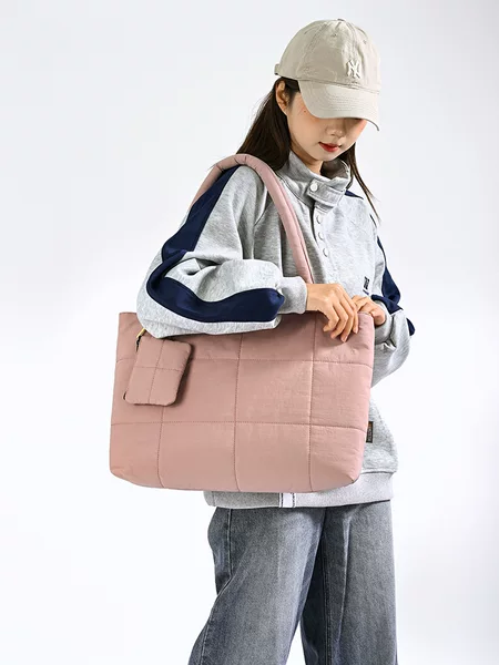 Cross-Border Popular Quilted Rhombus down Bag Soft Cloud Tote Bag Filled with Quilted Single Shoulder Mother-In-Law Handbag for Women