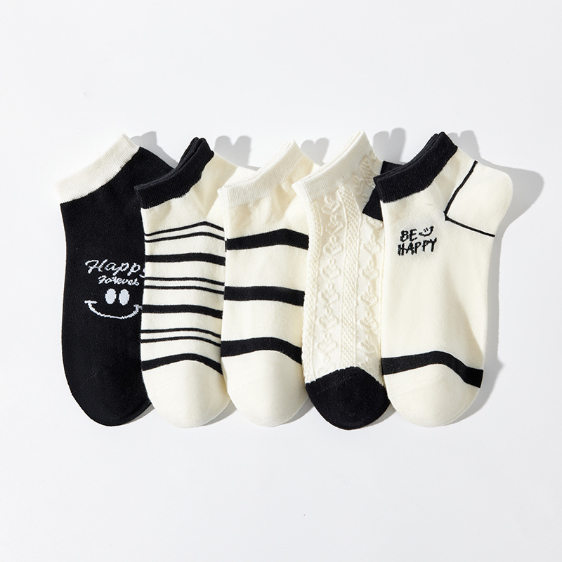 Calcetines Zhuji desechables primavera y verano calcetines deportivos casuales blancos puros para hombres y mujeres calcetines antiolores absorbentes de sudor de marea calcetines para hombres al por mayor