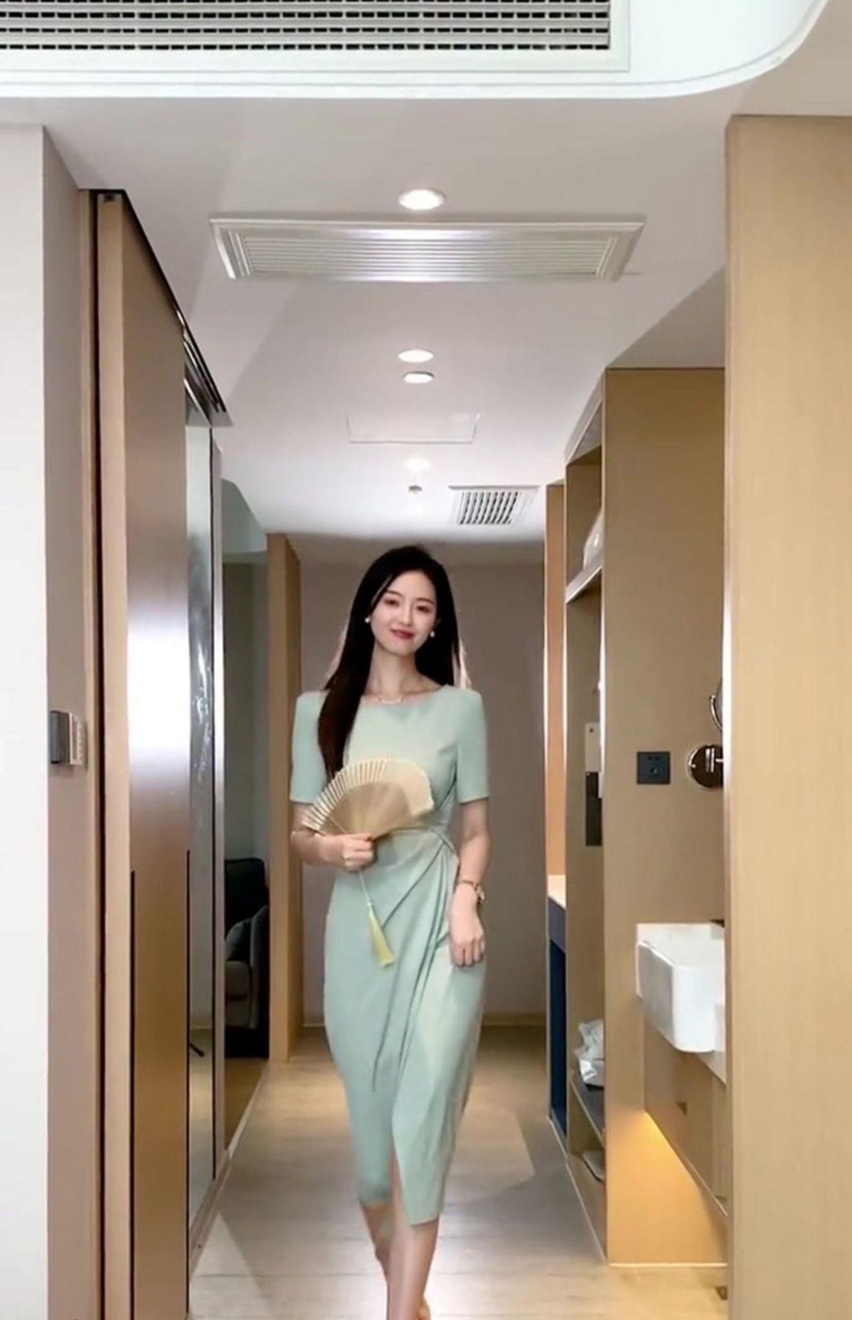 Váy maxi nữ thắt eo phong cách Pháp xanh dương mùa hè FL231435 — Màu xanh nước