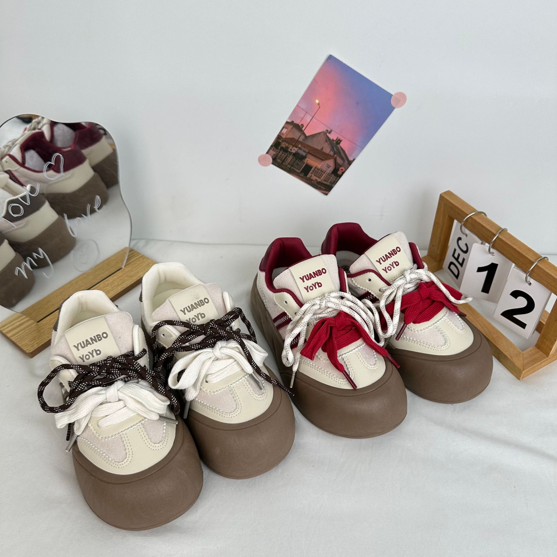 YuanWa2024 zapatos elevados con suela gruesa de otoño nuevos zapatos casuales con faldas de cabeza grande zapatos casuales
