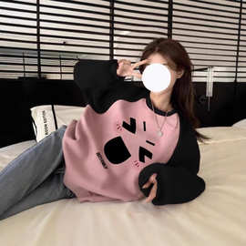 慵懒风小众百搭圆领多巴胺卡通印花插肩卫衣女新chic宽松减龄上衣
