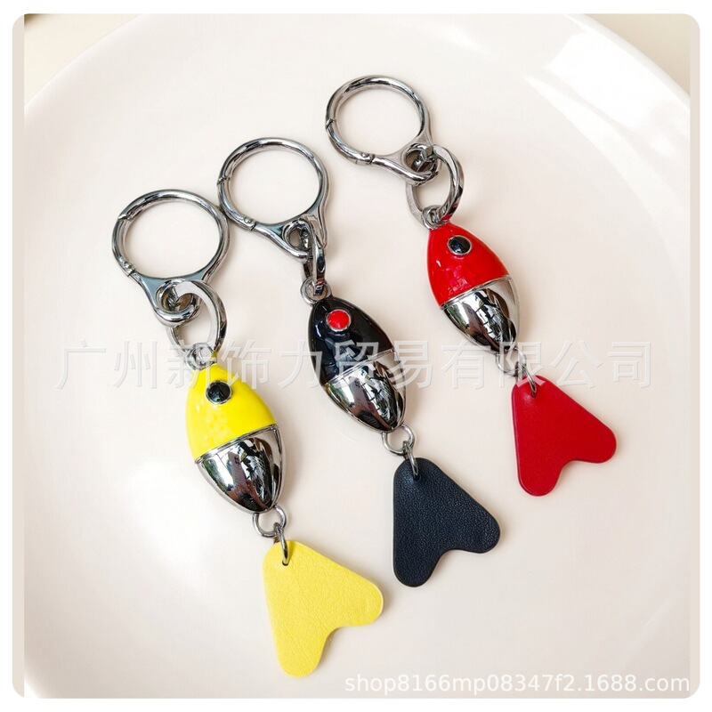 In-stock small fish keychain suitable for Loewe bag pendants, made of cowhide and stainless steel, genuine leather bag accessory In-stock small fish keychain suitable for Loewe bag pendants, made of cowhide and stainless steel, genuine leather bag accessory