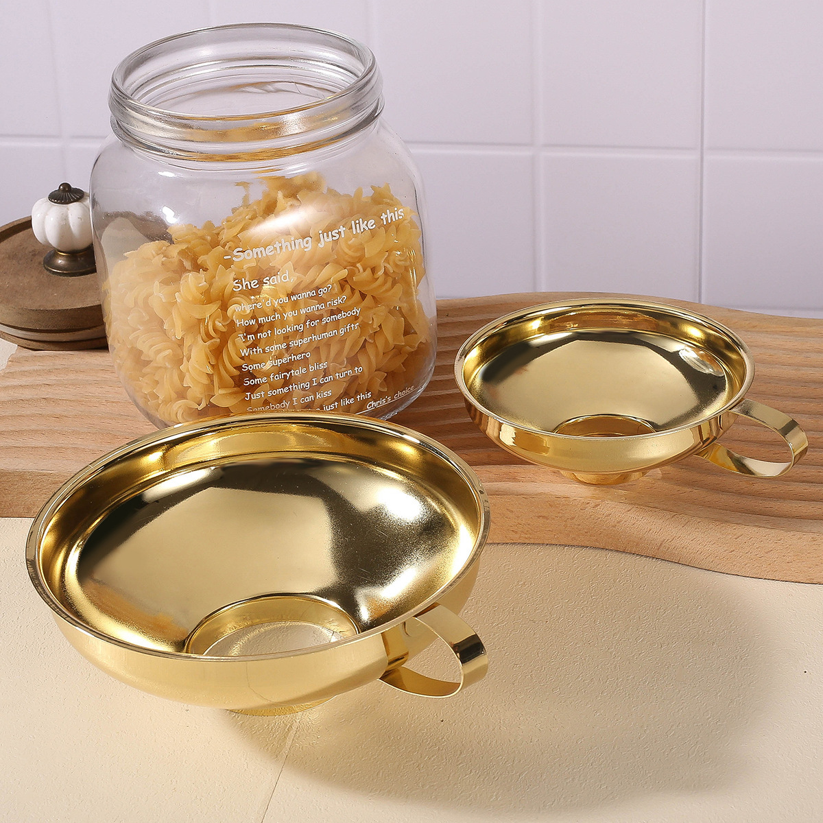 Embudos de boca ancha de acero inoxidable en stock embudos de gran calibre para ensalada doméstica embudos multifuncionales embudos de embalaje de gelatina