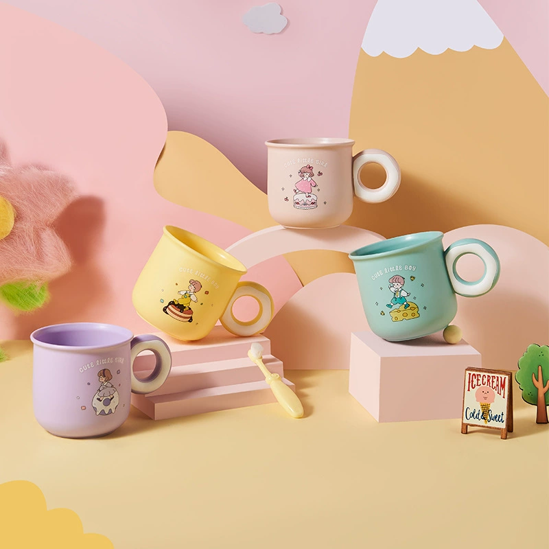 Пончик маленькая девочка детская щетка чашка для полоскания рта