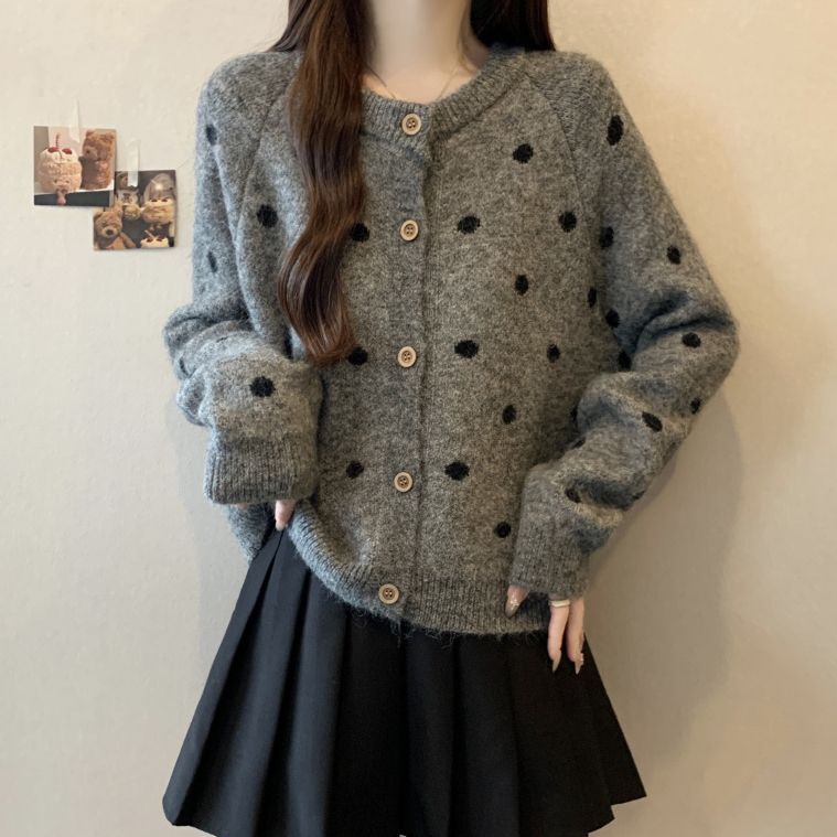 Korean-style loose-fitting soft polka dot fashion knit cardigan 2026 spring and autumn new women's sweater cardigan Korean-style loose-fitting soft polka dot fashion knit cardigan 2026 spring and autumn new women's sweater cardigan