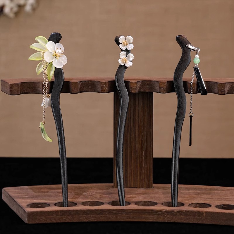 Nueva horquilla china 2025 nuevo estilo estilo antiguo horquilla mujer falda de cara de caballo de alta calidad estilo nacional horquilla de madera paso a paso horquilla tocado