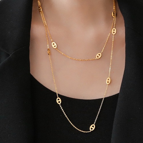 French retro 18K gold-plated niche luxury two-wear pig nose necklace long autumn and winter temperament titanium steel sweater chain