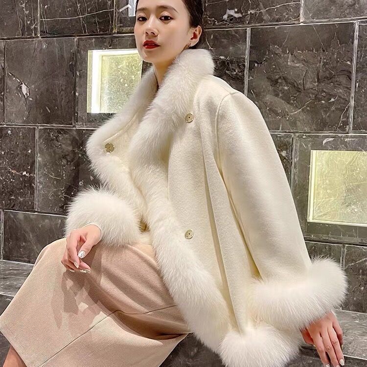2026 Winter Clothing Chinese Socialite Style Imitation Fox Fur Mid-Length Coat Women's Woolen Cape Thickened Coat