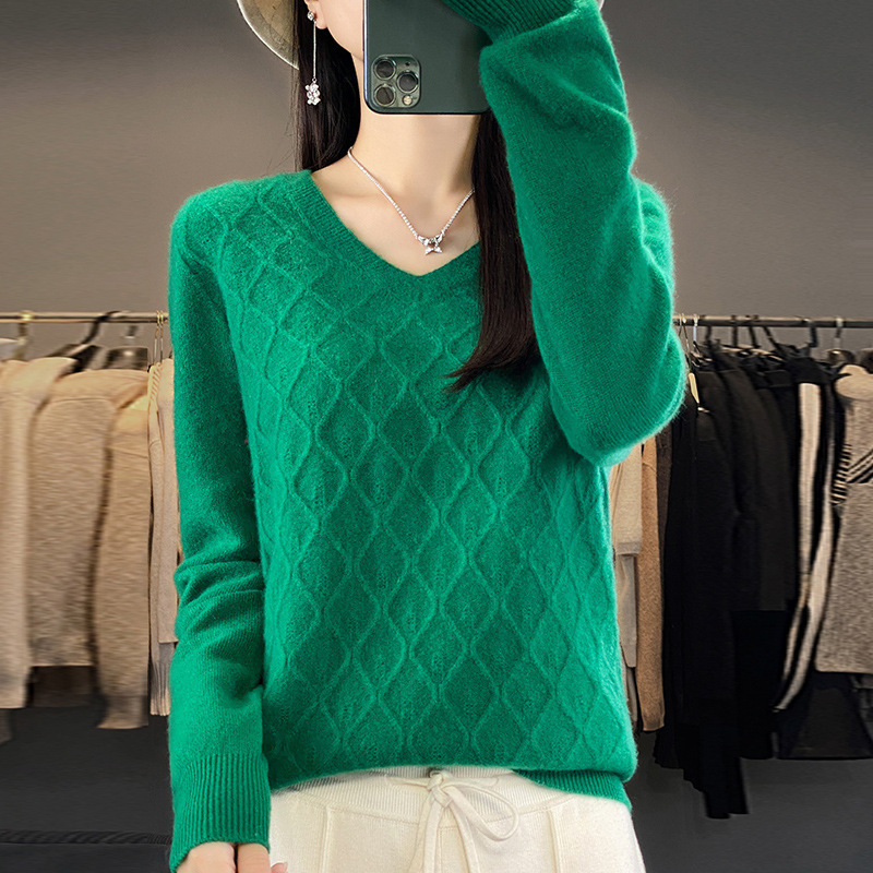 Autumn and winter 2024 new solid color V-neck sweater jacquard pullover women's sweater alan flower sweater top