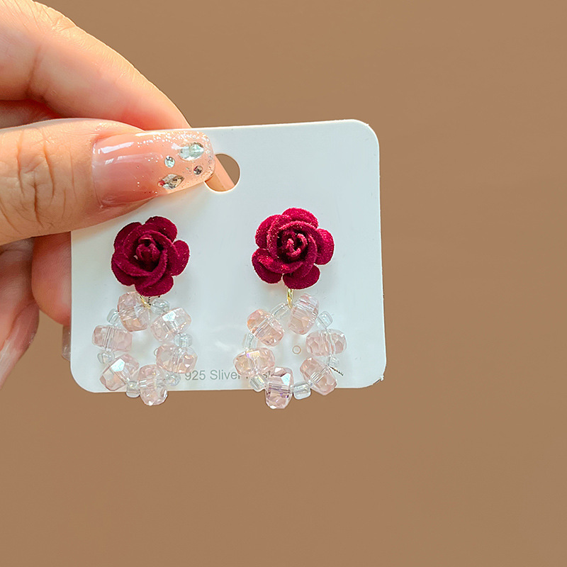 Aguja de plata Otoño e Invierno rojo vintage flocado arco borla pendientes ins Año Nuevo vino rojo Bola de piel pendientes de perlas