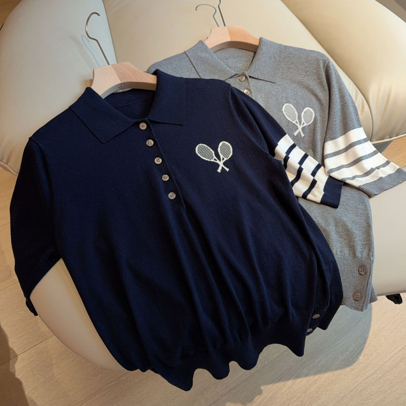 100% Superfine Wool Tb Lapel Knit Short-Sleeve Embroidered Tennis Racket College Style Casual Thin Polo Shirt 100% Superfine Wool Tb Lapel Knit Short-Sleeve Embroidered Tennis Racket College Style Casual Thin Polo Shirt