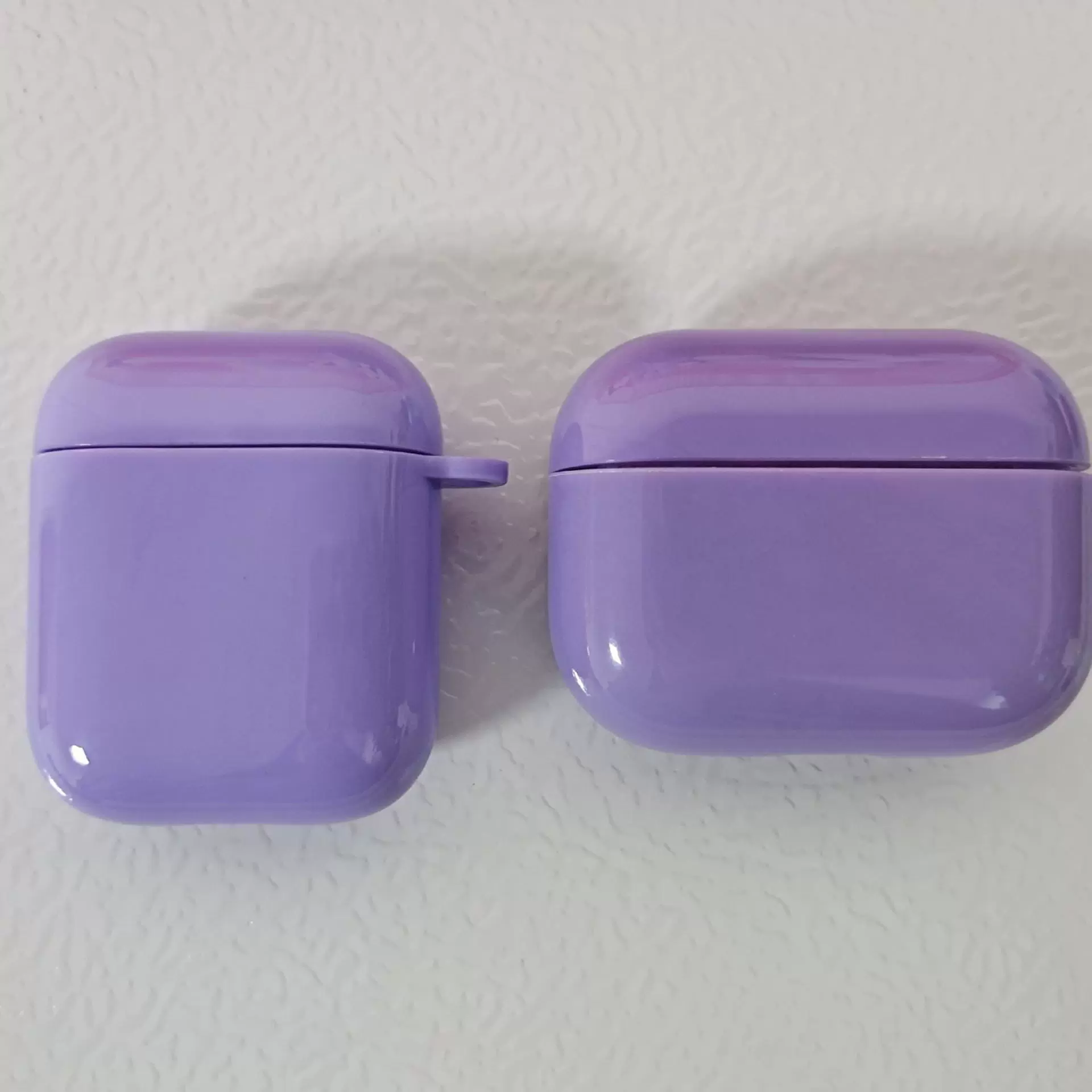 Чехол защитный (для Apple) для AirPods 1/2/3/Pro/Pro2/4 — блестящие цветовые варианты, легкий 0,024 кг