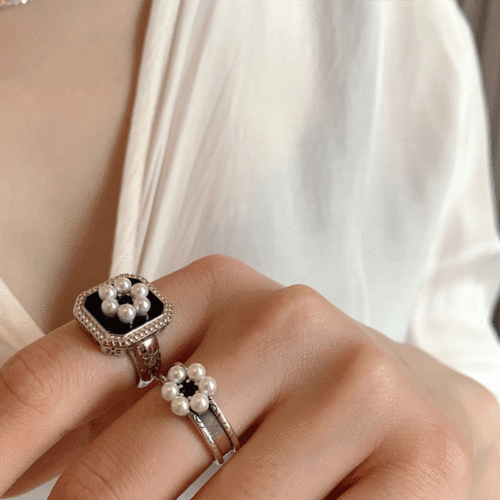 Sterling silver French Hepburn palace style square pearl flower ring internet celebrity same style vintage retro trend