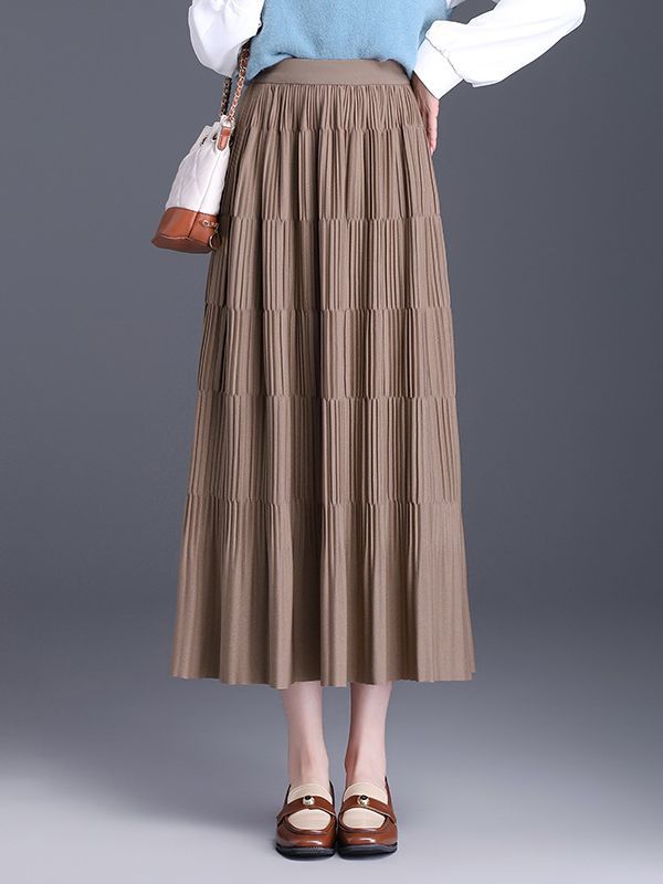 Elegant pleated skirt