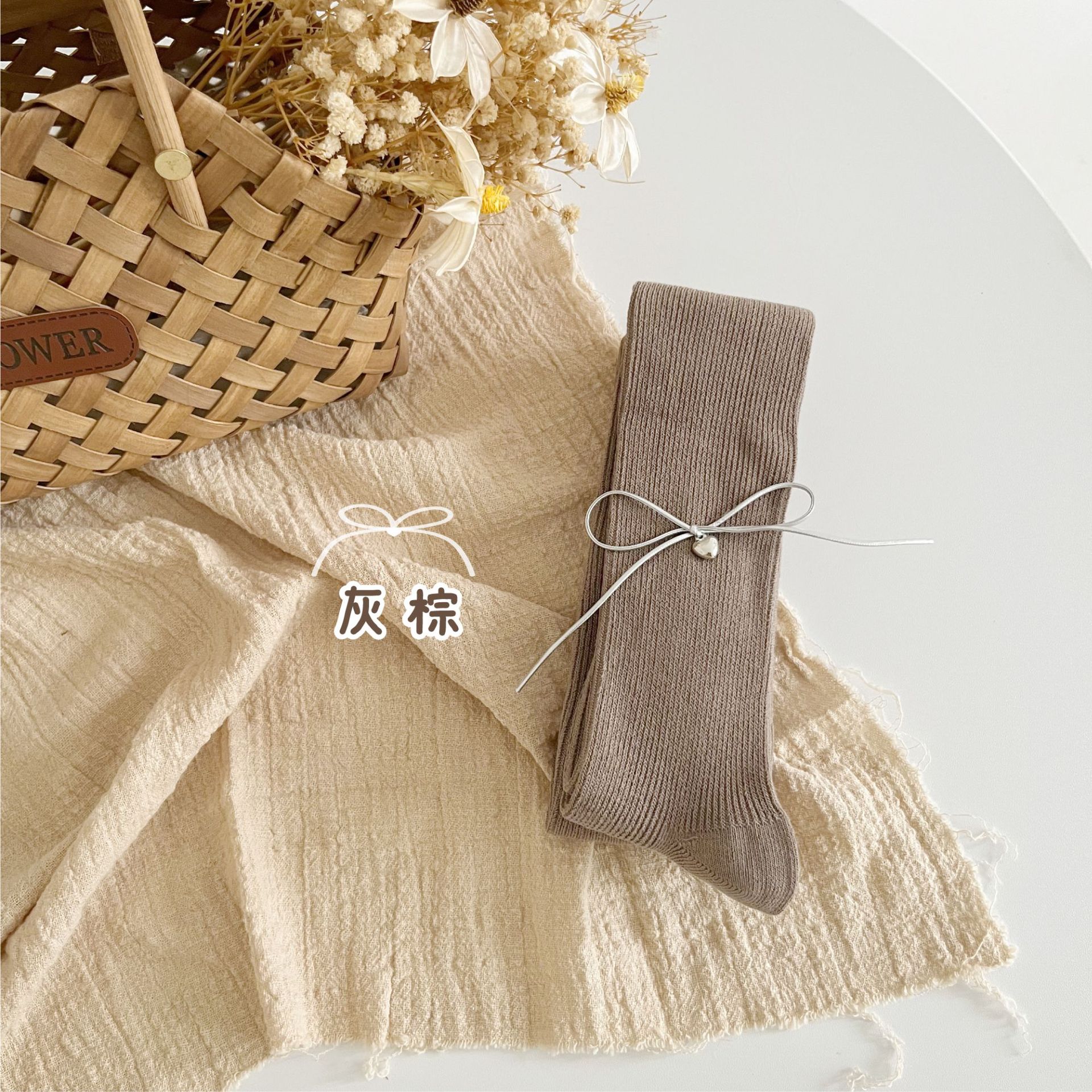 Gray brown-moonlight sparkling