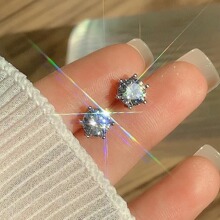 六爪耳钉女S925纯银莫桑钻一克拉单钻石小众ins耳环耳饰2025新款