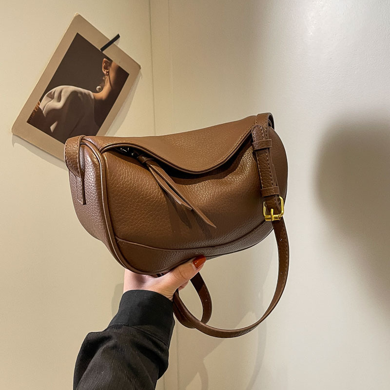 Retro Women's Shoulder Bag Solid Colour Versatile Crossbody Bag_voghion.com