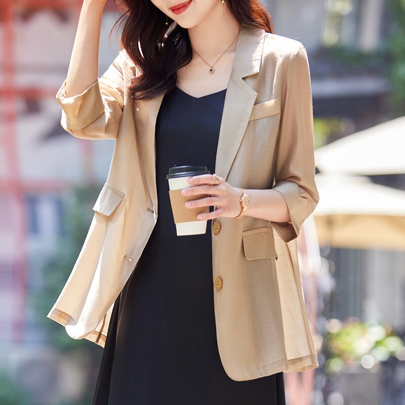 Cool and Stylish Tencel Blazer for Women, Summer Thin Loose Casual High-End Sun-Protective Small Suit Jacket for Women
