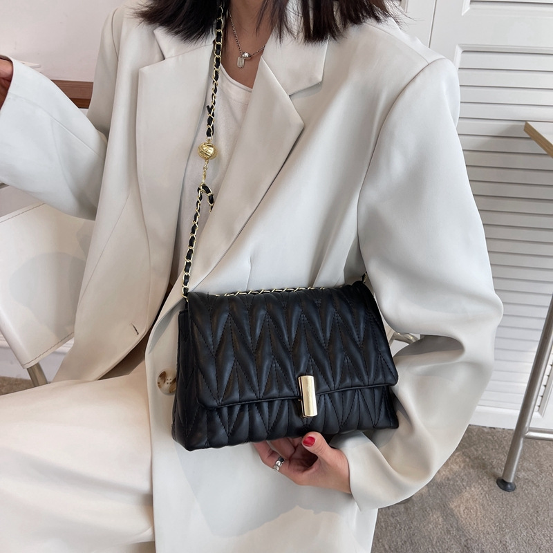 Moda coreana bordada pequeña bolsa cuadrada mujer 2025 nuevo estilo extranjero bolso de hombro universal bolso super caliente bolso mochila