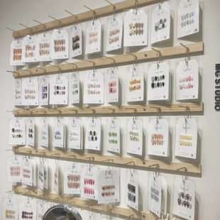 Wearing Armor Display Rack Storage Rack Display Wall Display Rack Wearing Armor Display Rack Nail Shop Display