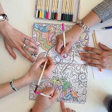 �羳���ܻ�԰Ϳɫ����˼�ѹ��ɫ�滭�ֻ��ͯѧ��Ϳѻ����������